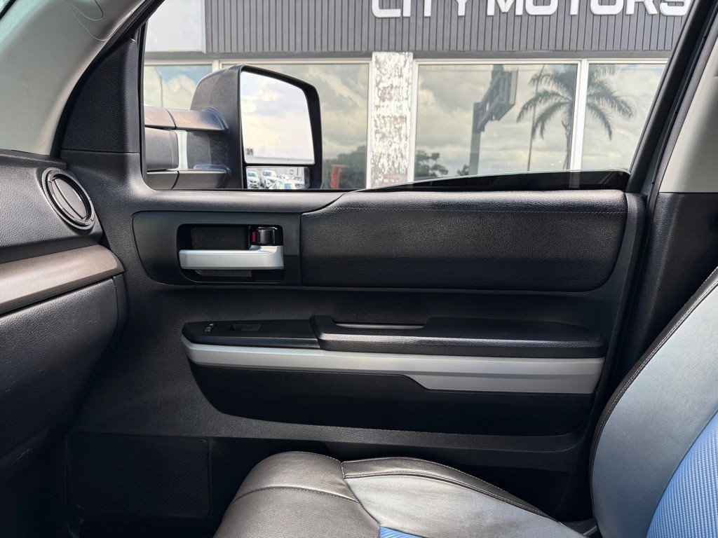 2018 Toyota Tundra Image 24