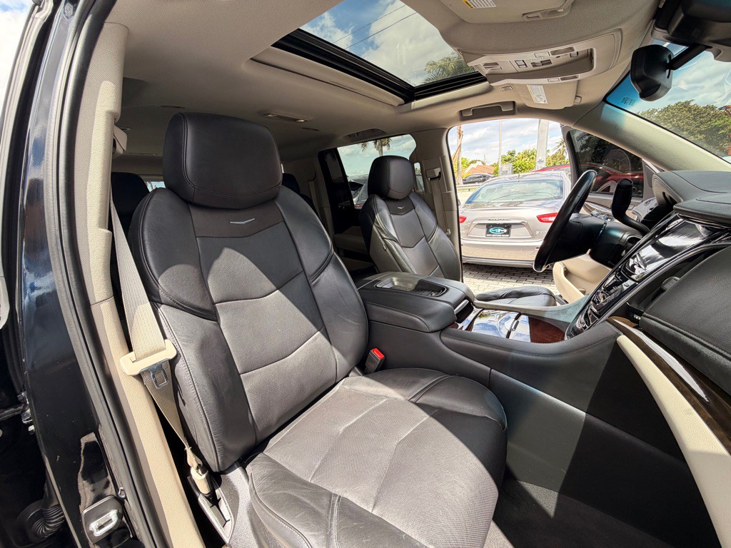 2018 Cadillac Escalade Image 24