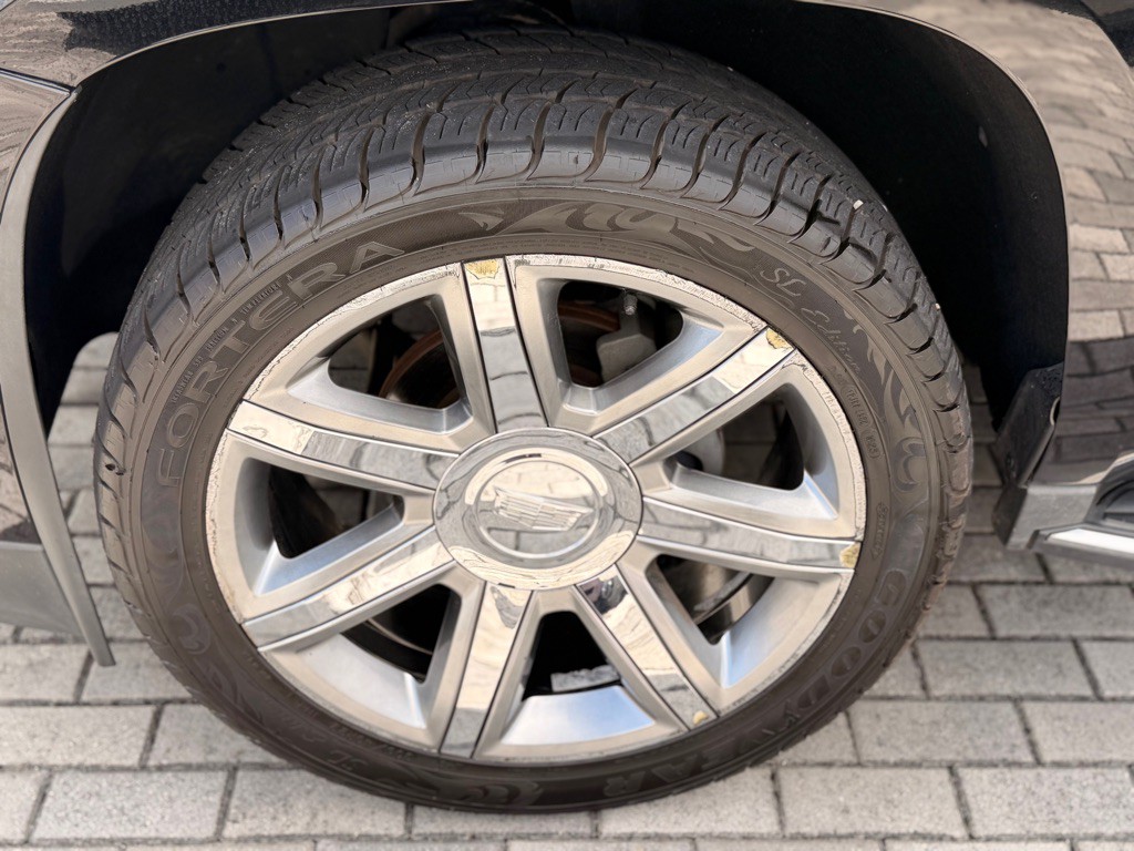 2018 Cadillac Escalade Image 26
