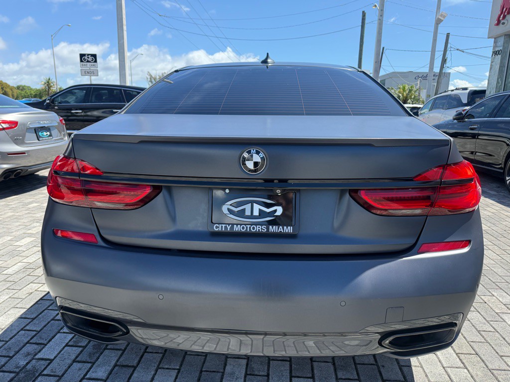 2017 BMW 7 Series Image 6