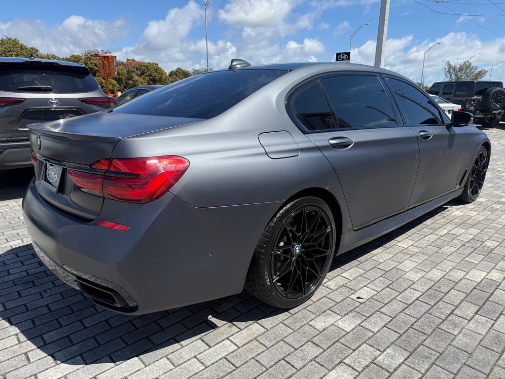 2017 BMW 7 Series Image 10