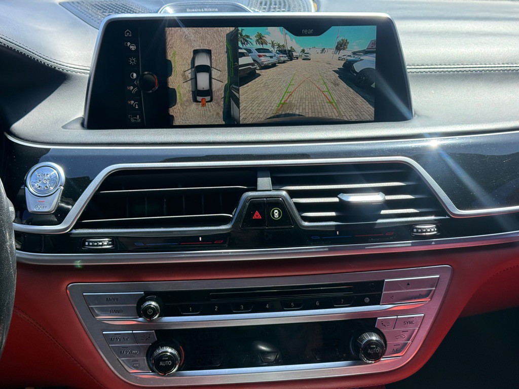 2017 BMW 7 Series Image 19