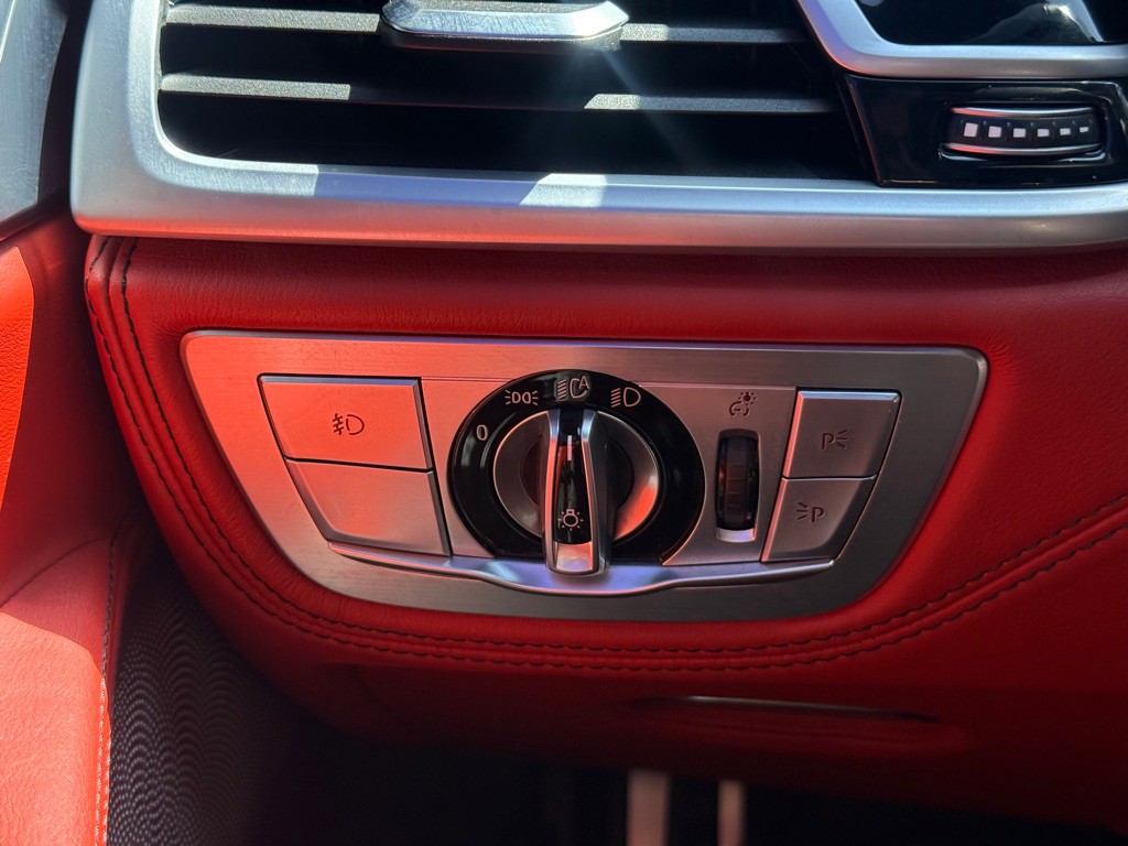 2017 BMW 7 Series Image 23