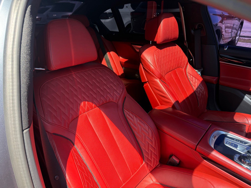 2017 BMW 7 Series Image 31