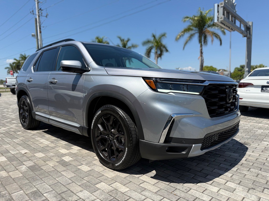 2025 Honda Pilot Image 1
