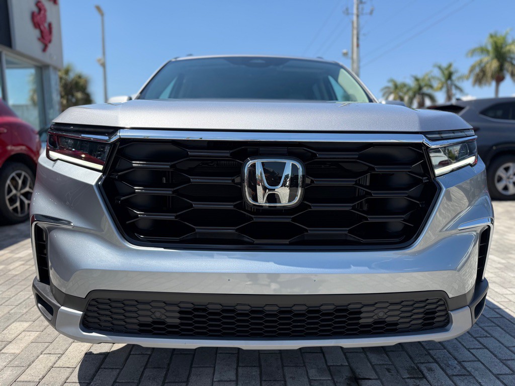 2025 Honda Pilot Image 2