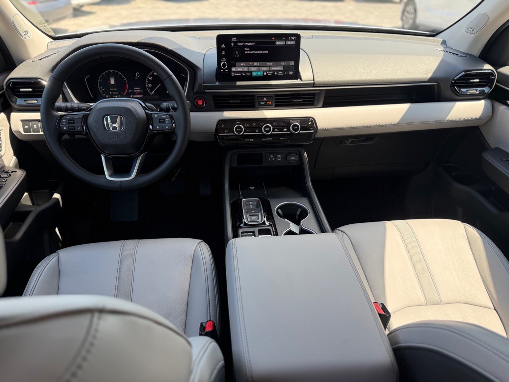 2025 Honda Pilot Image 15