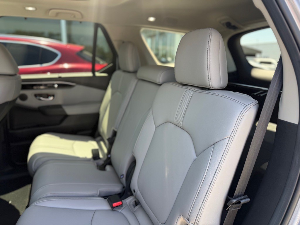 2025 Honda Pilot Image 33