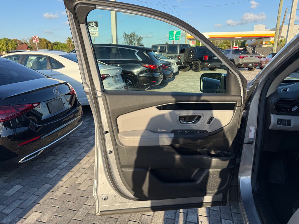 2025 Honda Pilot Image 25