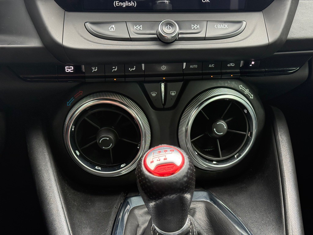 2021 Chevrolet Camaro Image 16