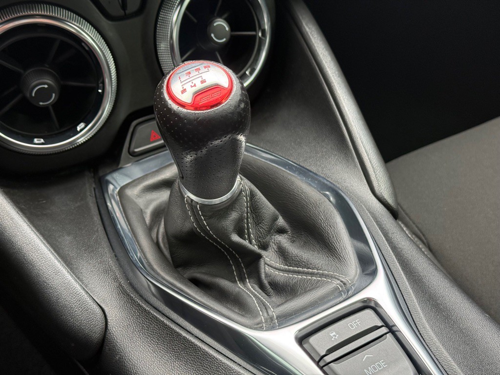 2021 Chevrolet Camaro Image 17