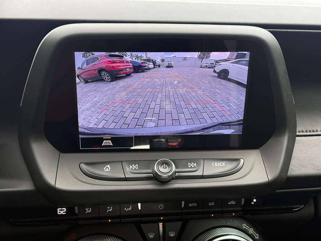 2021 Chevrolet Camaro Image 18