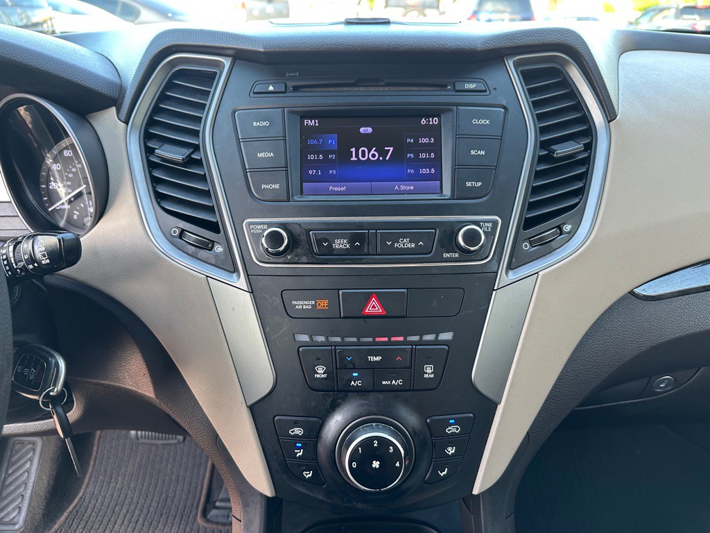 2017 Hyundai Santa Fe Sport Image 16