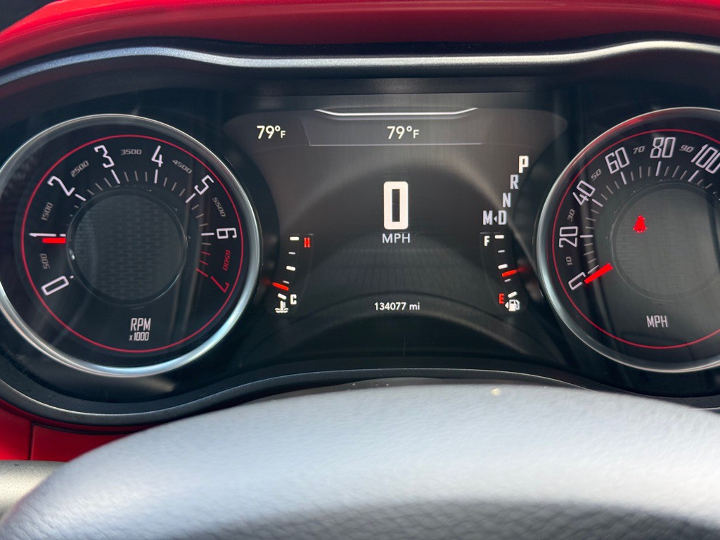 2016 Dodge Challenger Image 14