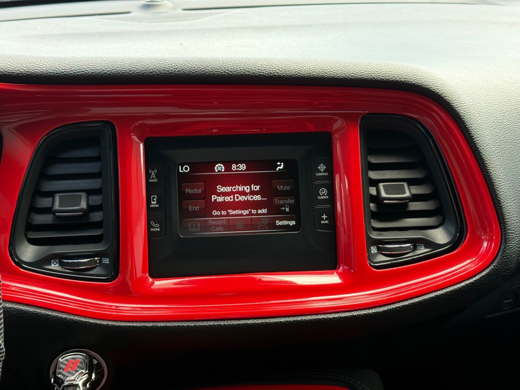 2016 Dodge Challenger Image 16