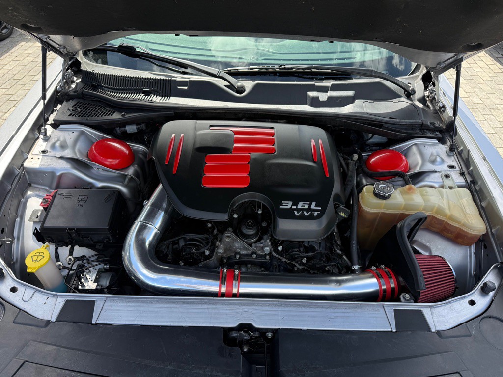 2016 Dodge Challenger Image 32