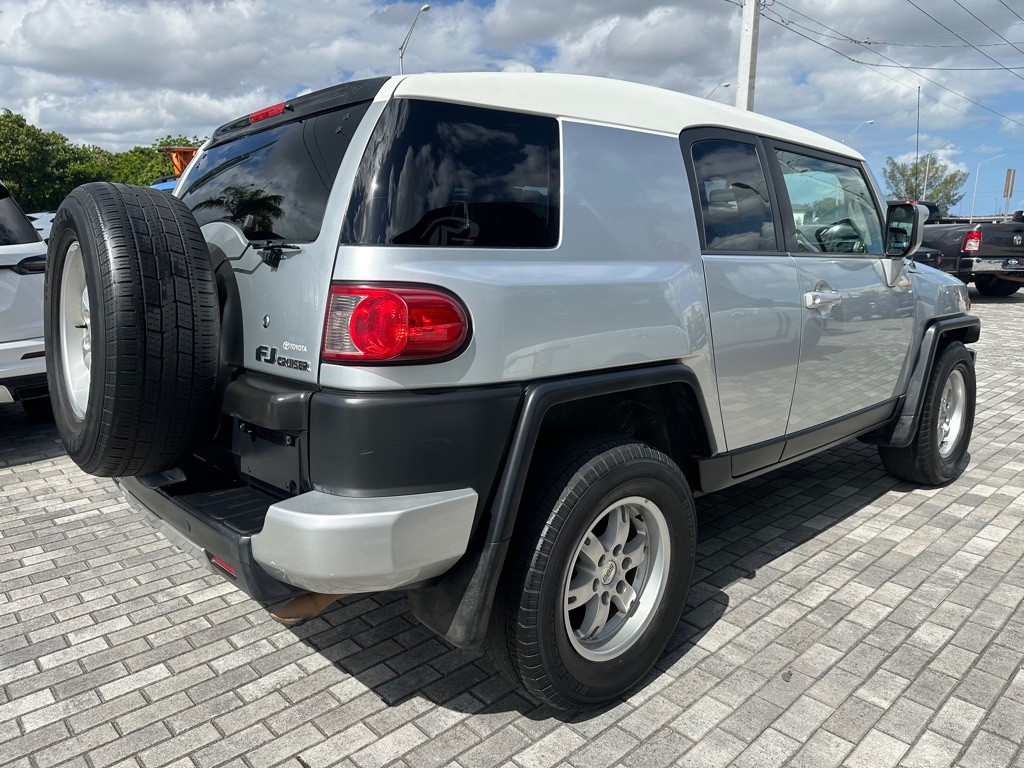 2007 Toyota FJ Cruiser Image 8