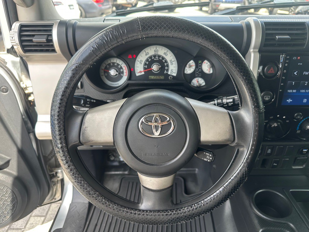 2007 Toyota FJ Cruiser Image 12