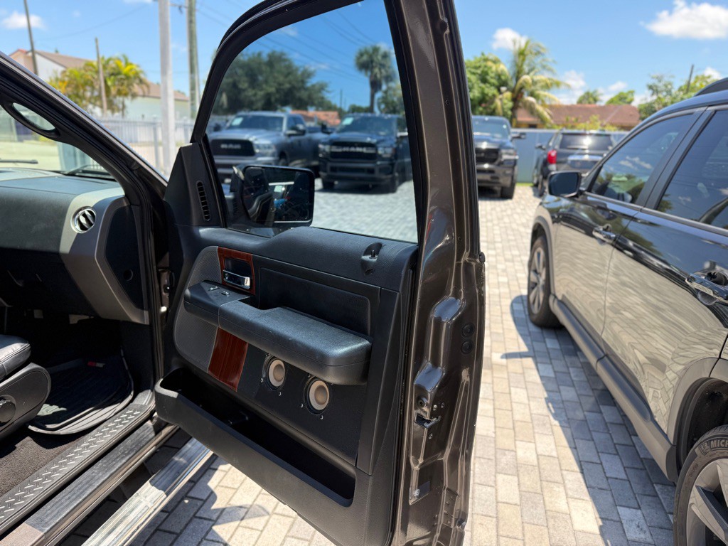2005 Ford F-150 Image 21