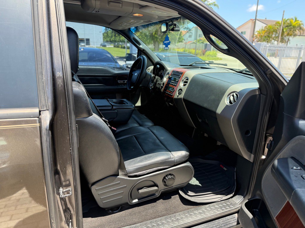 2005 Ford F-150 Image 22