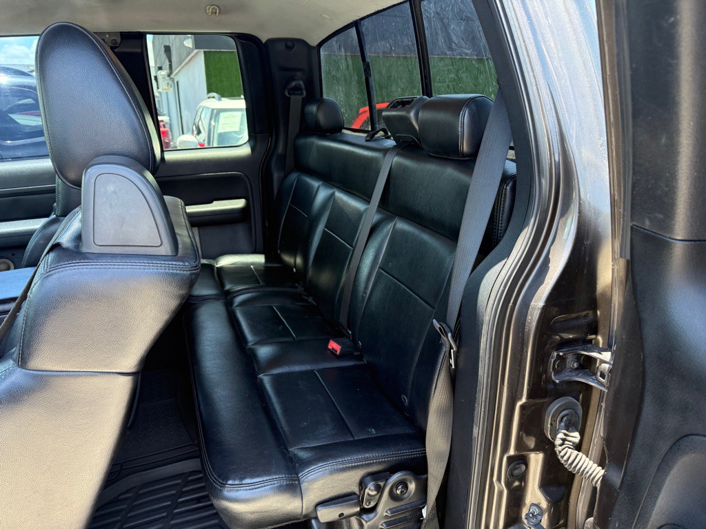 2005 Ford F-150 Image 24
