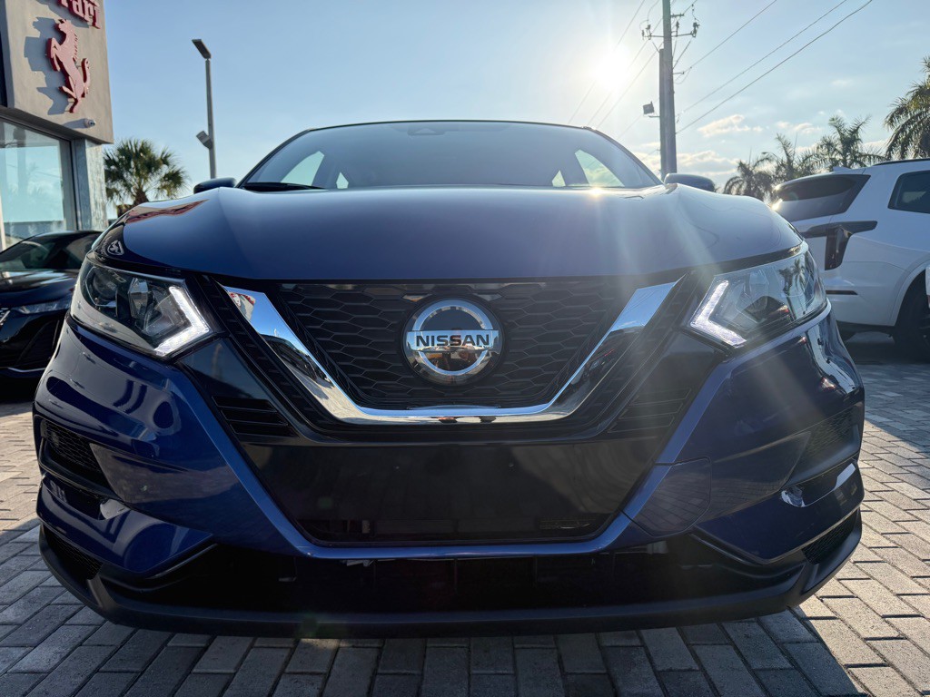 2022 Nissan Rogue Image 2