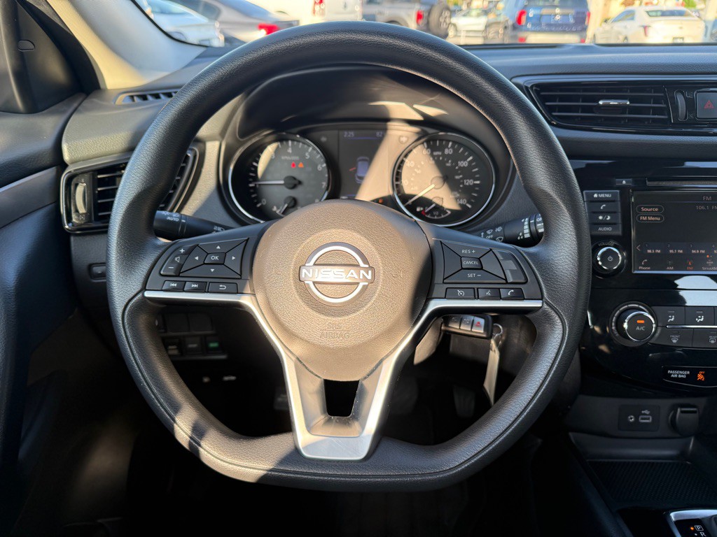2022 Nissan Rogue Image 11