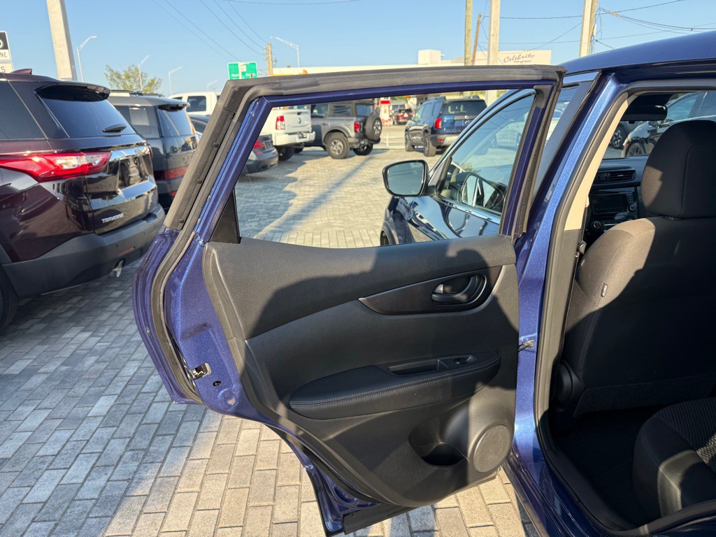 2022 Nissan Rogue Image 24