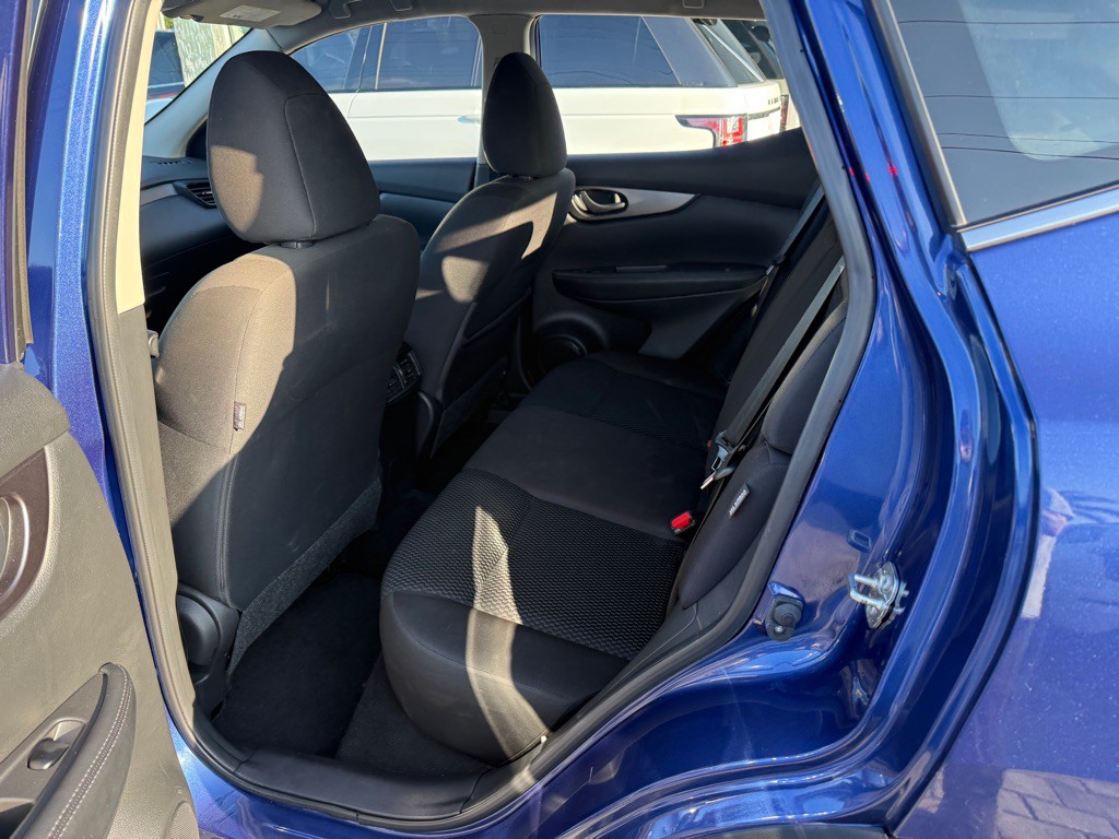 2022 Nissan Rogue Image 25