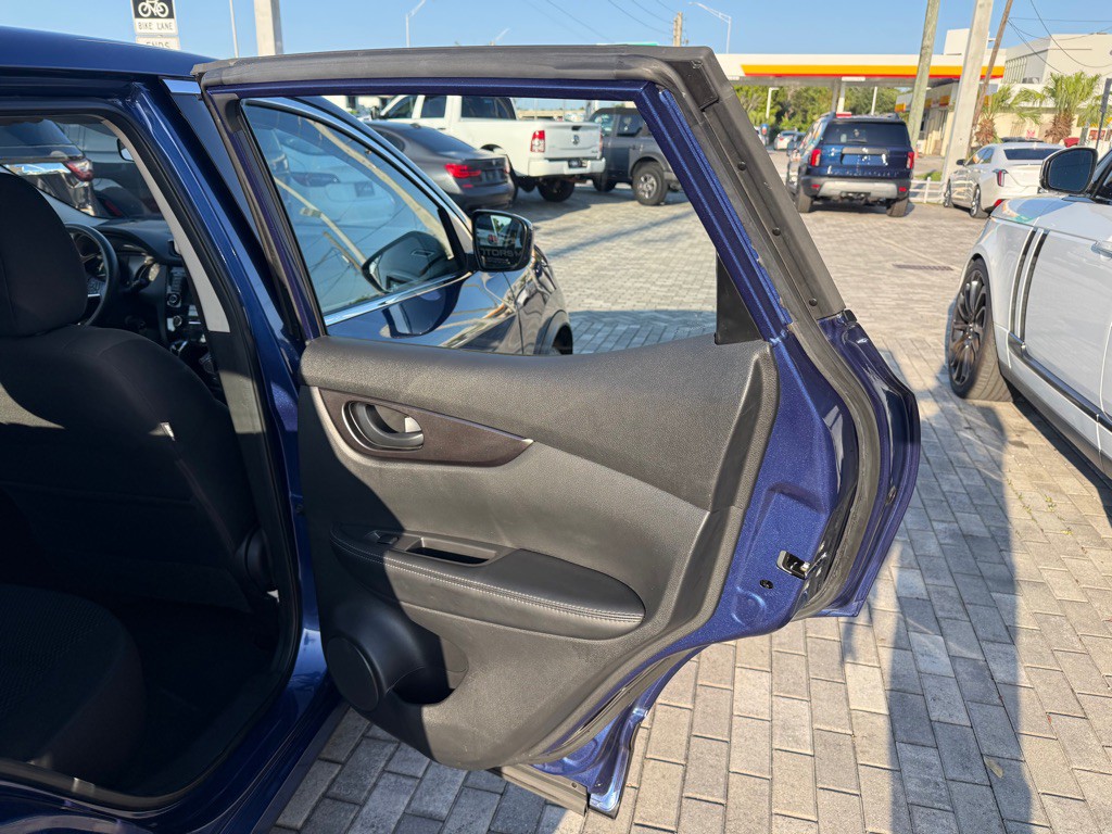 2022 Nissan Rogue Image 28