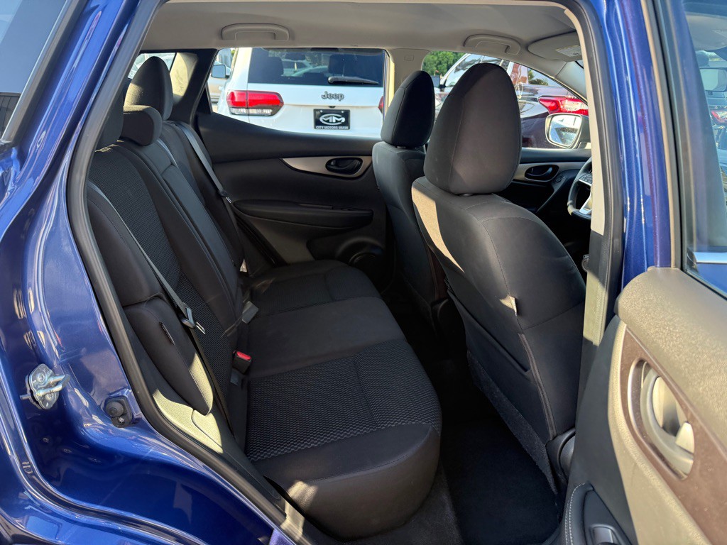 2022 Nissan Rogue Image 30