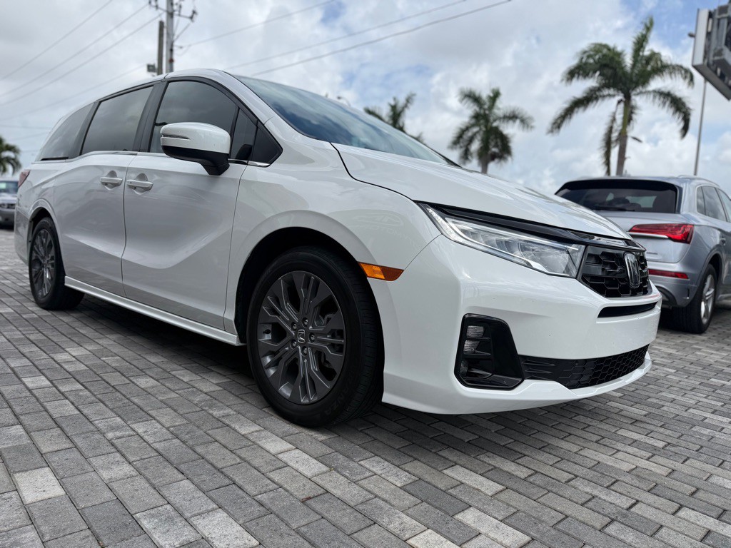 2025 Honda Odyssey Image 1