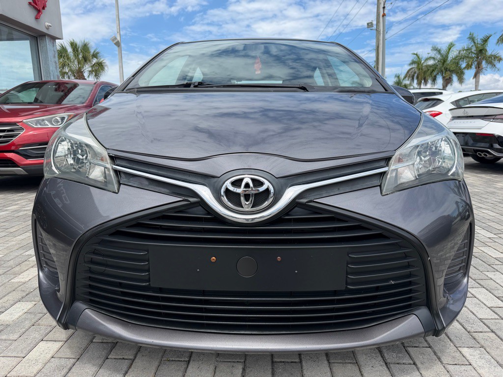2015 Toyota Yaris Image 2