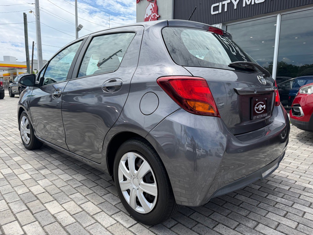 2015 Toyota Yaris Image 6