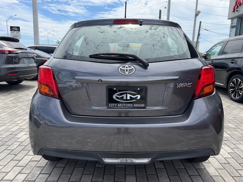2015 Toyota Yaris Image 7