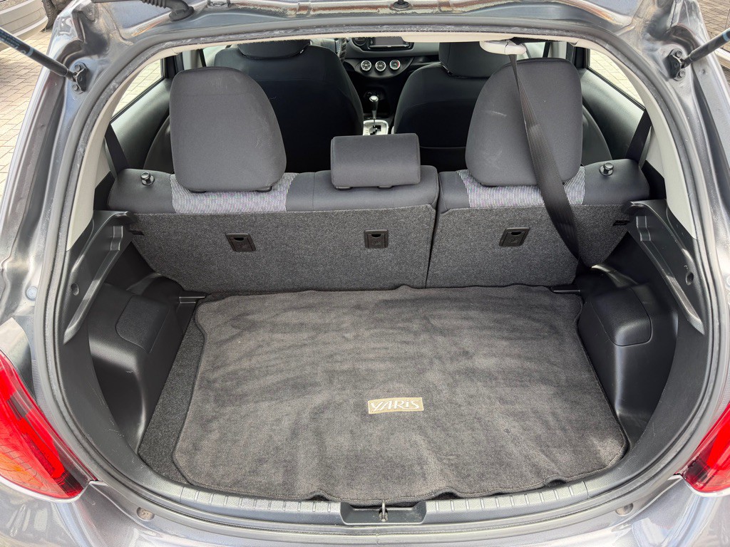 2015 Toyota Yaris Image 8