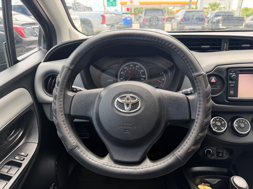 2015 Toyota Yaris Image 15
