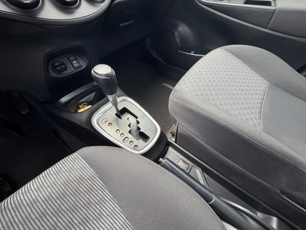 2015 Toyota Yaris Image 19