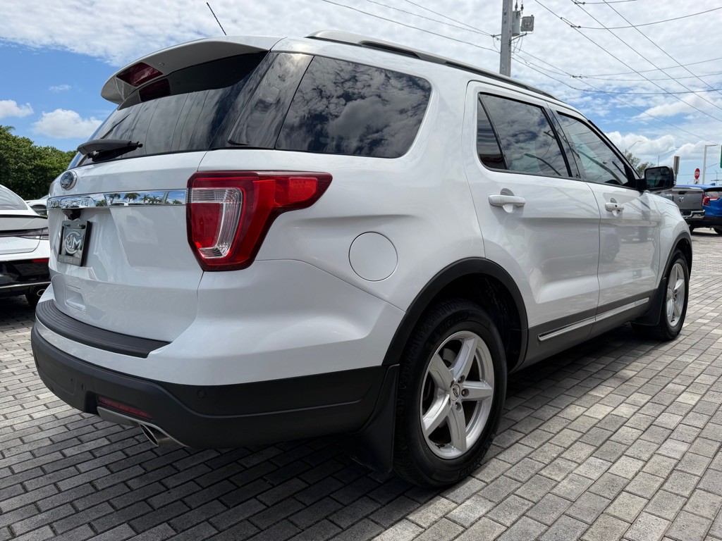 2018 Ford Explorer Image 10