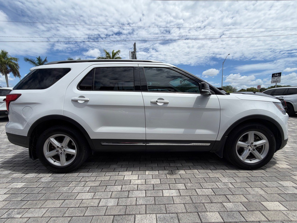 2018 Ford Explorer Image 11