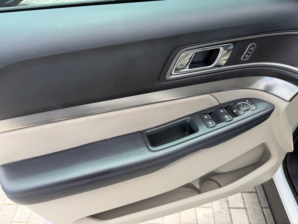2018 Ford Explorer Image 12