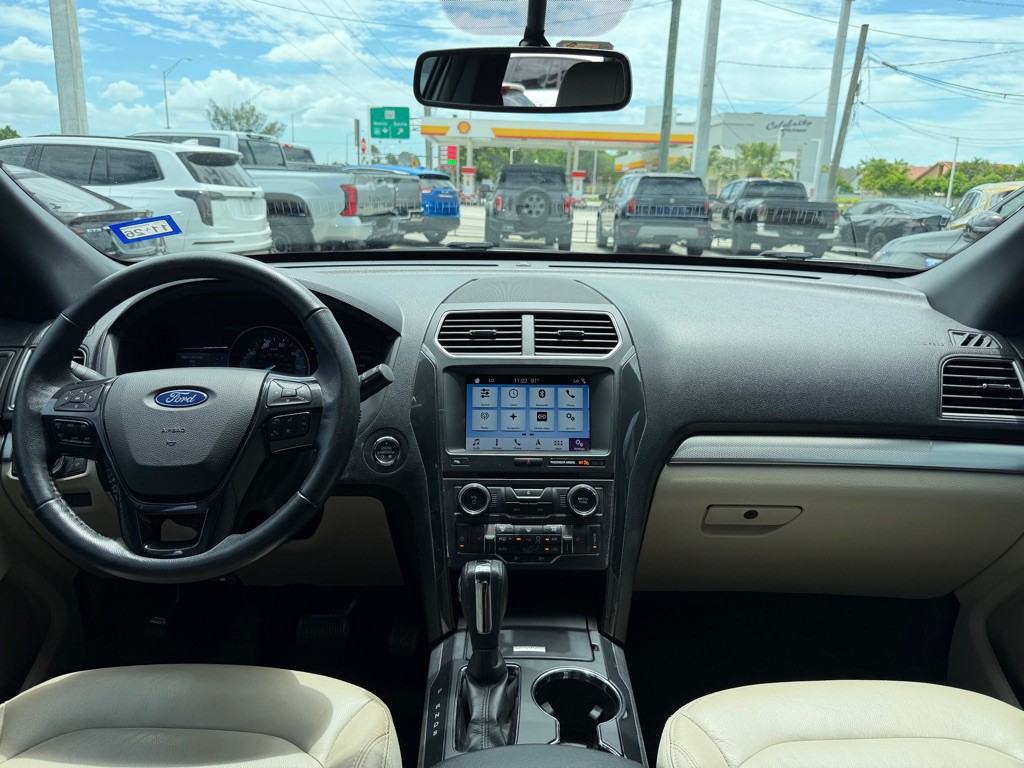 2018 Ford Explorer Image 15