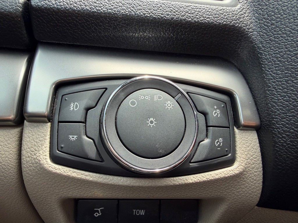 2018 Ford Explorer Image 20