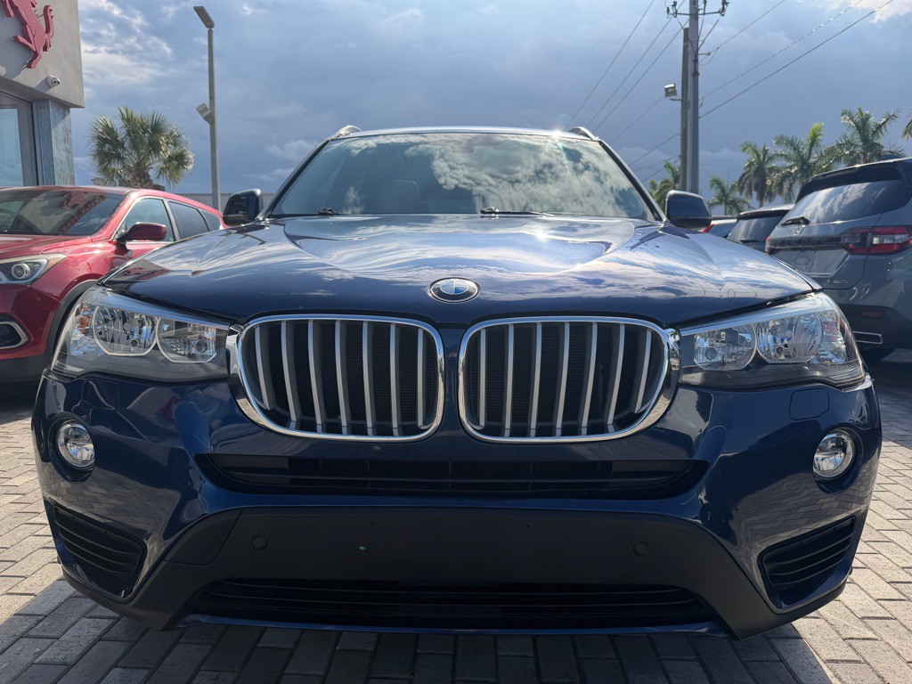 2017 BMW X3 Image 2