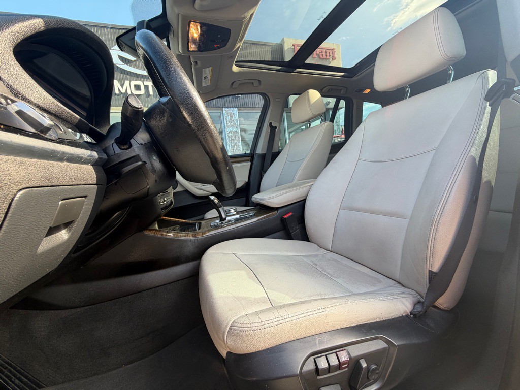 2017 BMW X3 Image 12