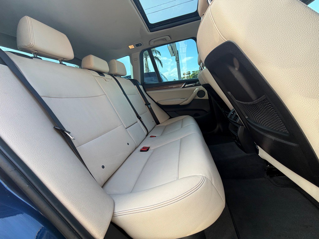 2017 BMW X3 Image 27