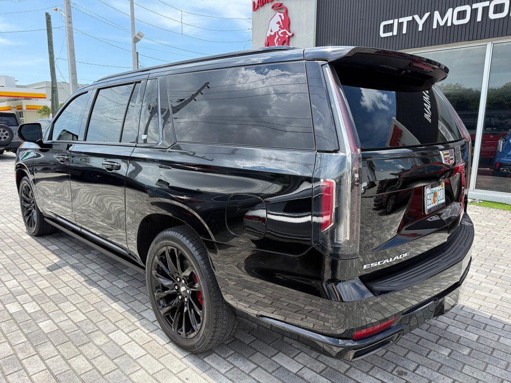 2022 Cadillac Escalade Image 5