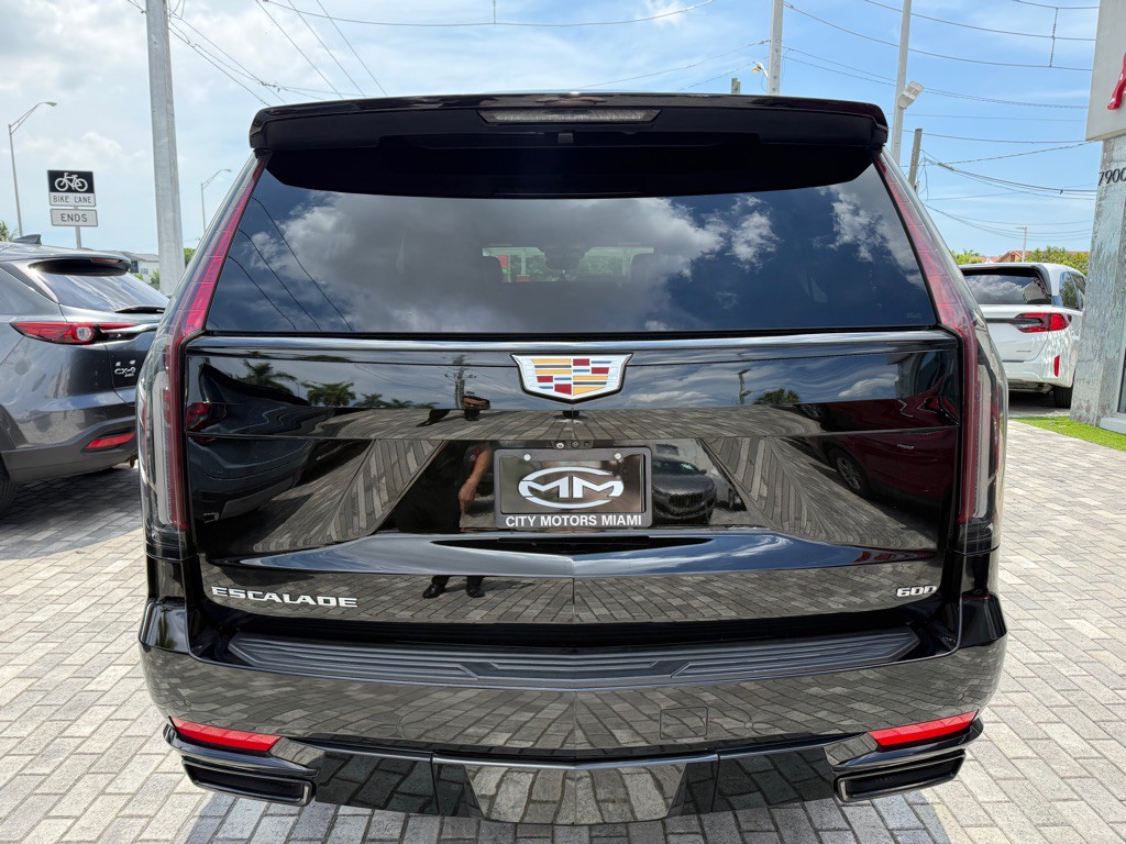 2022 Cadillac Escalade Image 6