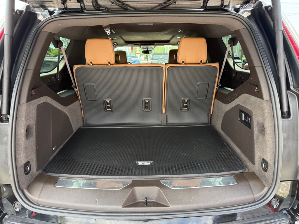2022 Cadillac Escalade Image 8