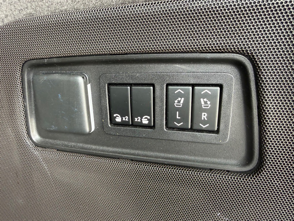 2022 Cadillac Escalade Image 10